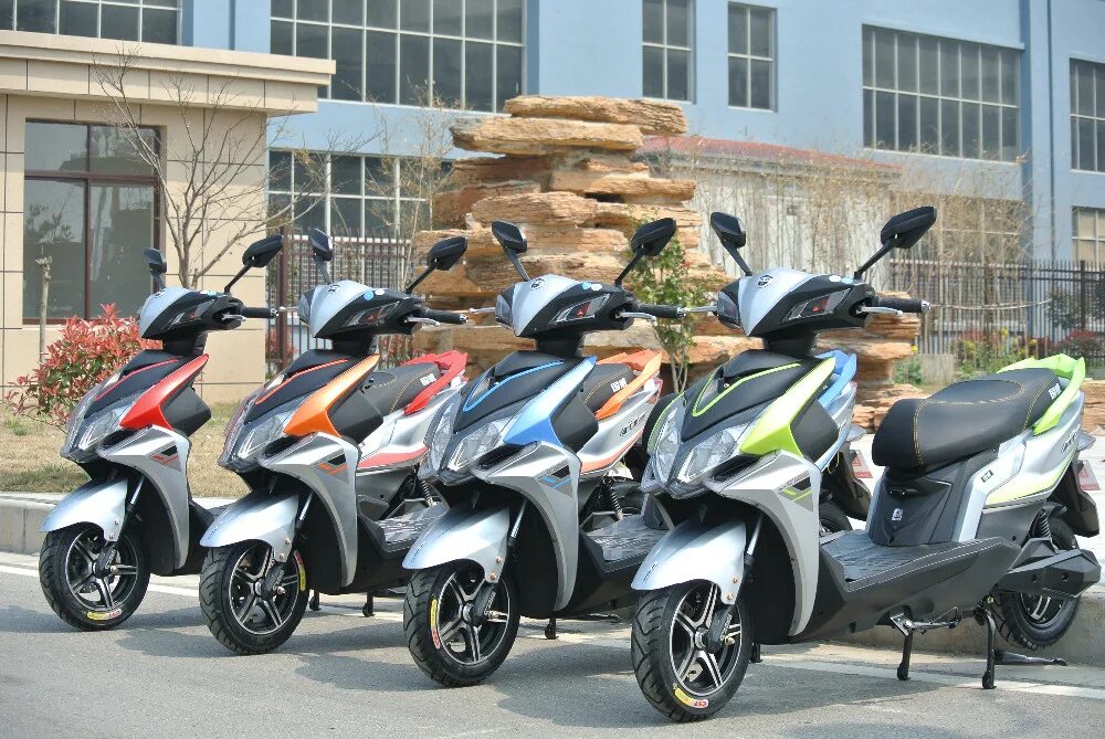 Максискутер хонда 1000cc. Китайский макси скутер 250 кубов. Yamaha majesty 50. Мопед honda большой. Хонда джорно аф 24.