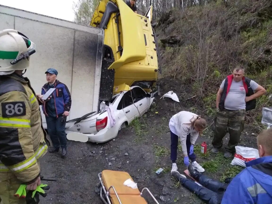 Дтп приора саратовская область. 01 2024. 01 2024. Дтп 20. 01 2024.