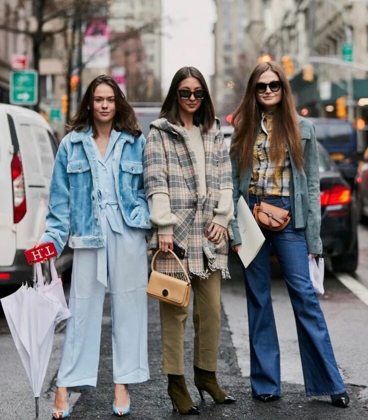 Are HIGH WAISTED JEANS The Best Style Ever? Cool street fashion, Mom jeans, Jean