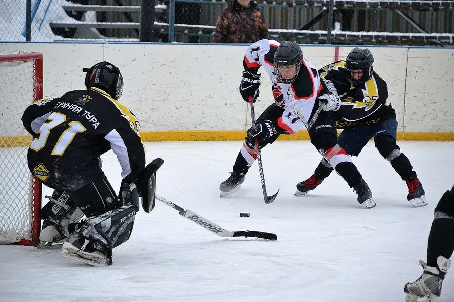 золотая шайба кушва. детская хоккейная команда святогор красноуральск. хк горняк североуральск. кушва хоккей горняк.