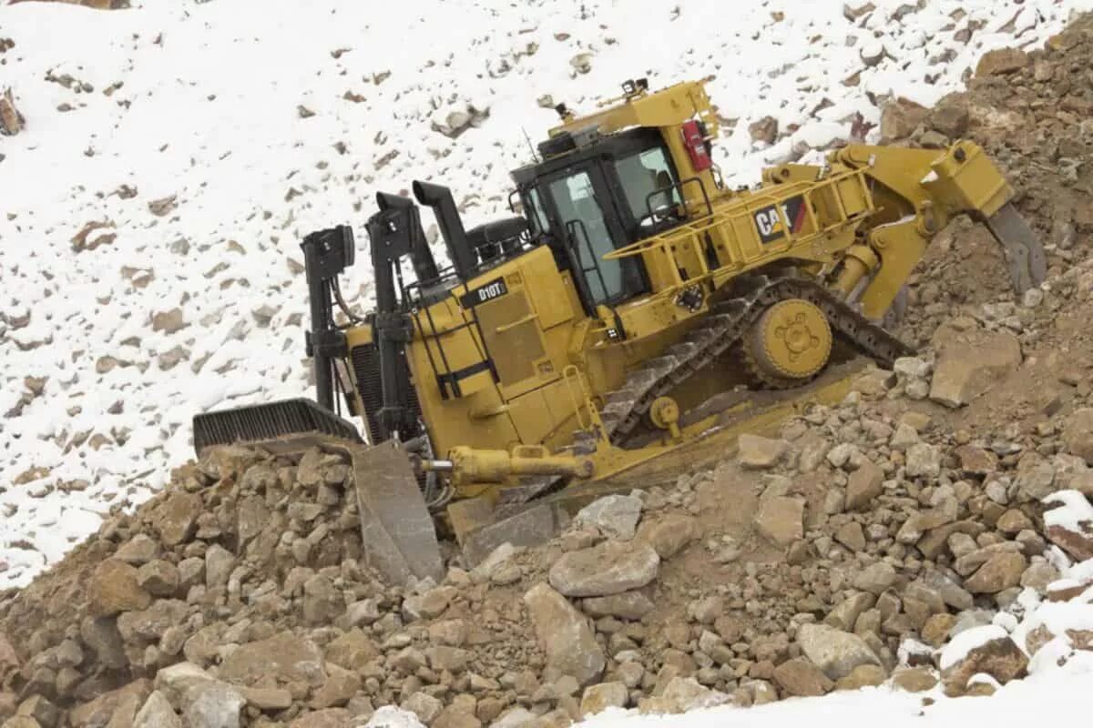 Бульдозер Cat d10t. Caterpillar d10t2. Катерпиллер бульдозер d10t. Бульдозер Катерпиллер д-10. Красноярске работа бульдозер