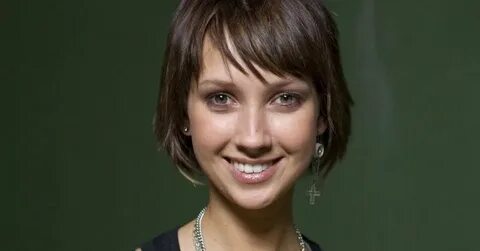 Бөтелкелерді айналдыру порносын ойнады