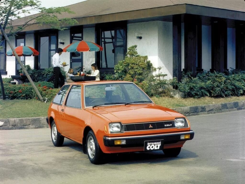 Фото старой митсубиси. Митсубиси галант 89 года. Mitsubishi galant 4 поколение. Фото старой митсубиси. Mitsubishi старые модели.