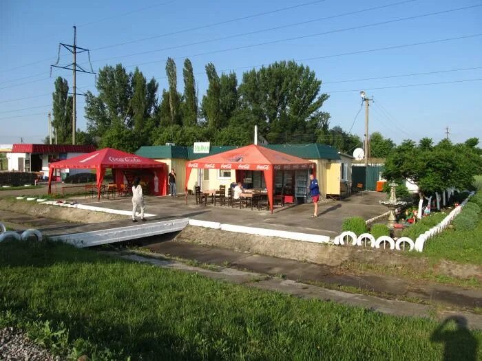 Придорожное кафе, село Кугей. Придорожные кафе Хабаровского края. Придорожное кафе лысые горы Саратовская область. Придорожное кафе. Придорожный саратовская область