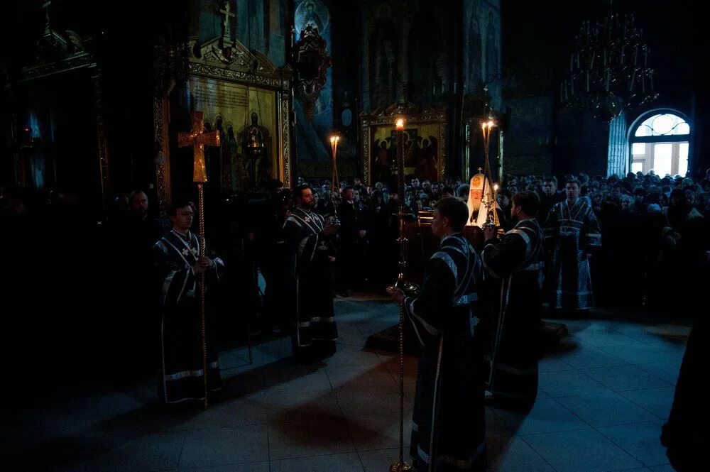 канон пение. чтение великого канона прп. канон андрея критского на церковнославянском. канон пасхи нотный. церковнослужитель с крестом.