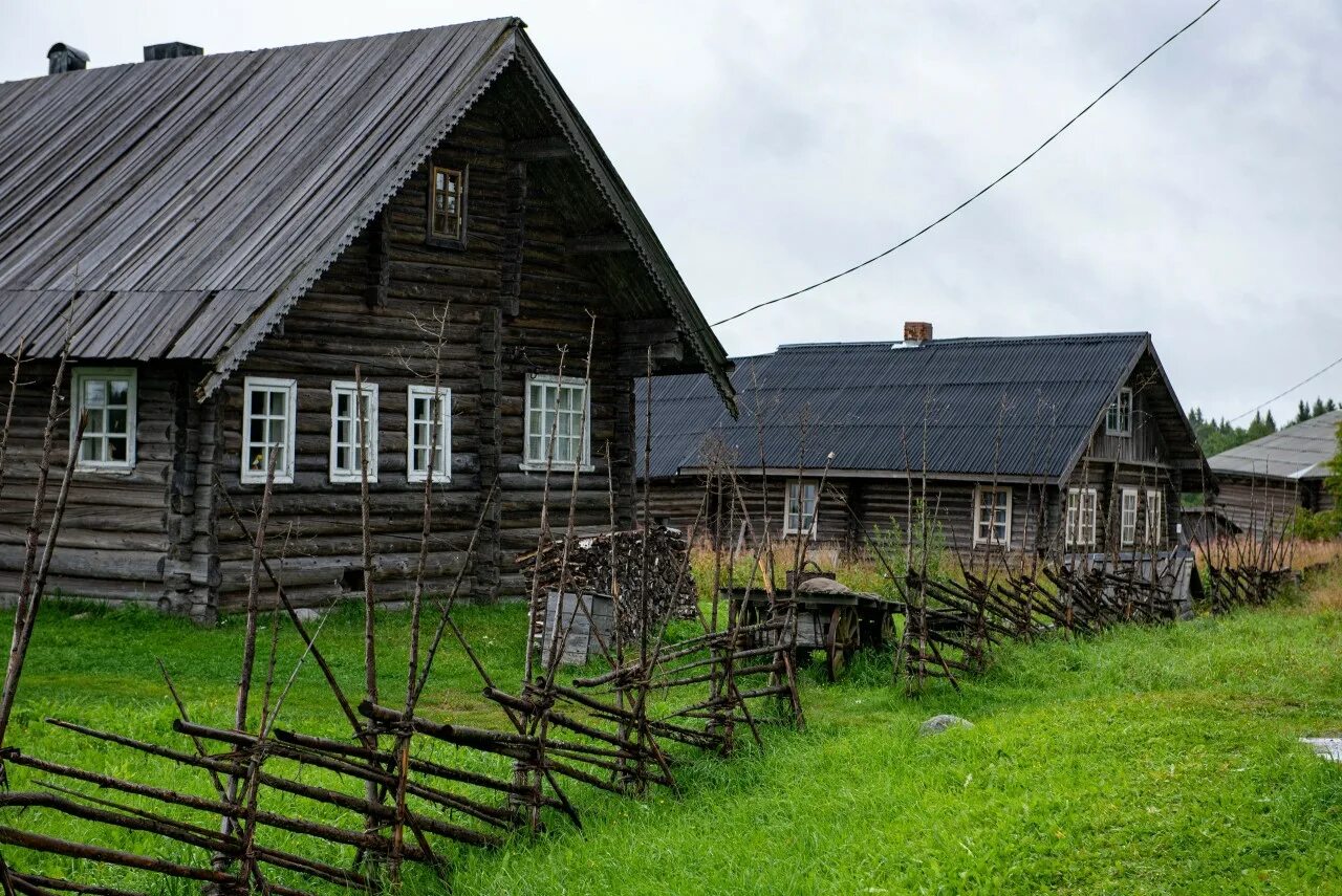 Определить деревня. Кинерма деревня Карелия. Карелия историческая деревня Кинерма. Карелия древняя Кинерва. Деревня Кинерма Карелия самая красивая деревня России.