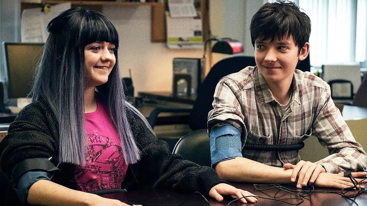 Семь безумных. 30 безумных желаний фильм 2018. 30 желаний фильм 2019. мэйси уильямс 30 безумных желаний. эйса баттерфилд 30 безумных желаний.