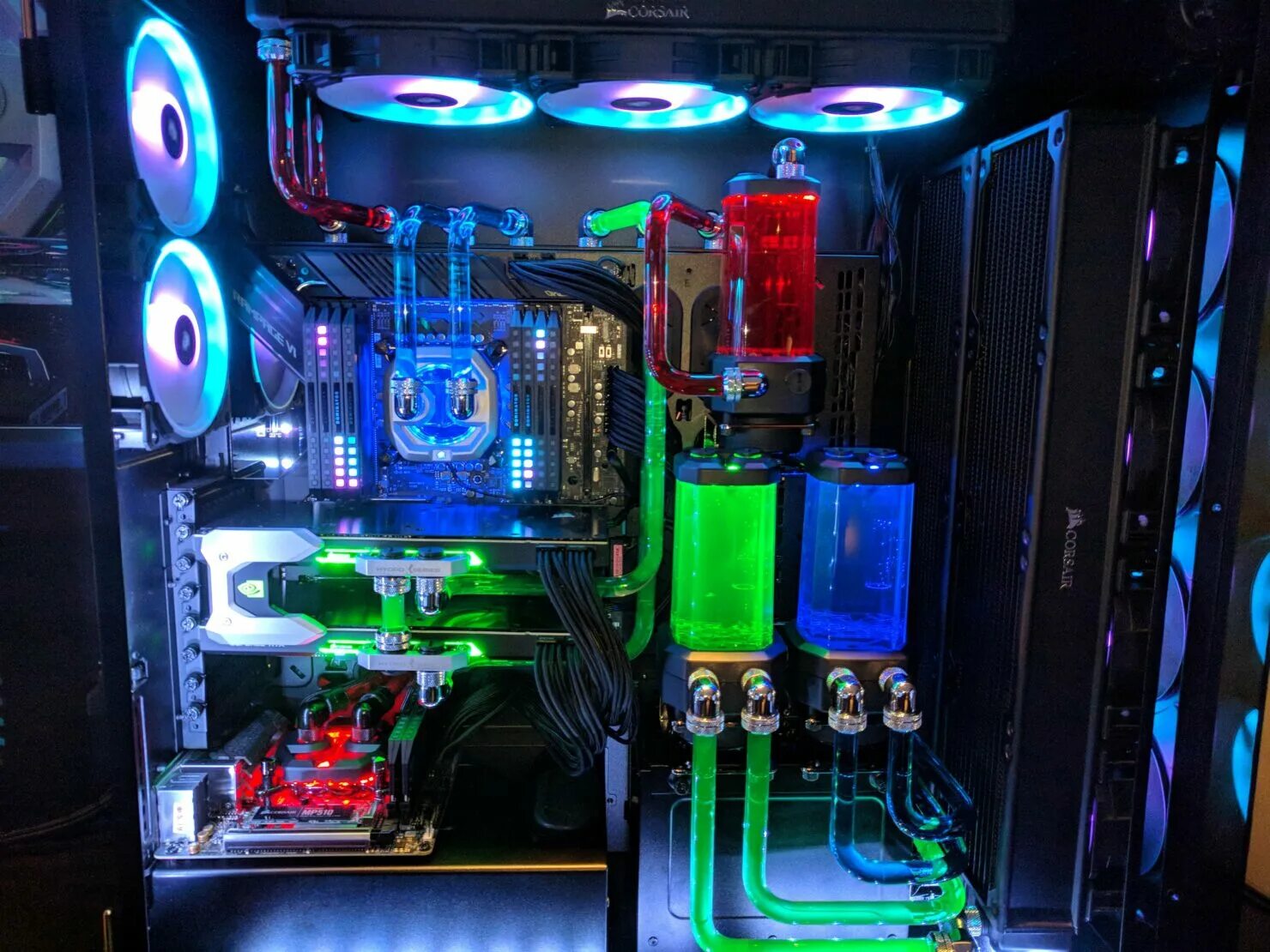 Custom сво rtx3090. Кастомная водянка Corsair. Мощный ПК С сво Corsair. Комп с водяным охлаждением.