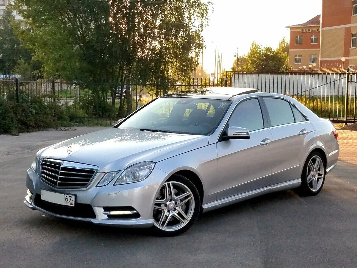 Mercedes e212 2012. Mercedes e350 212. Mercedes e350 2012. Мерседес е212 серебристый. Купить мерседес е класса в россии