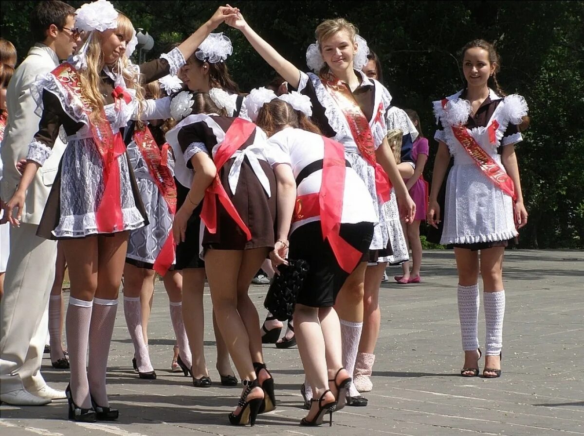 Выступление на выпускном в школе
