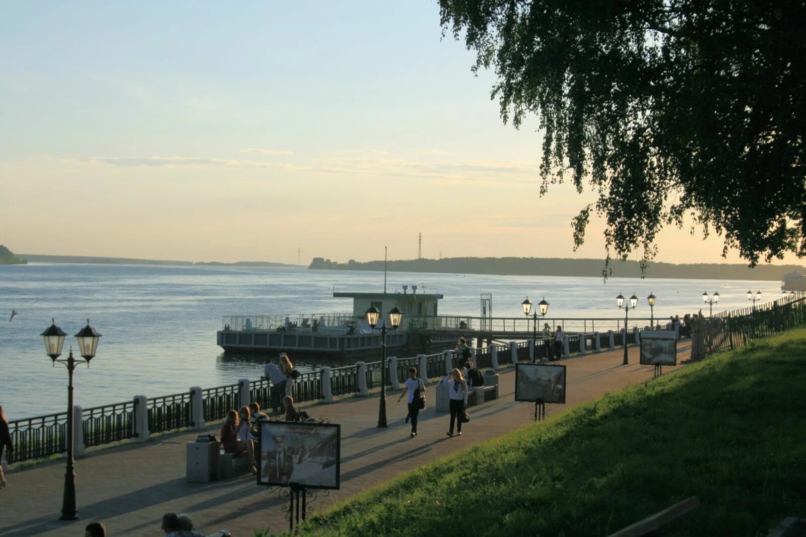 работа ул набережная. тушинская большая набережная. набережная клязьминского водохранилища в долгопрудном. работа ул набережная. астрахань набережная волги.