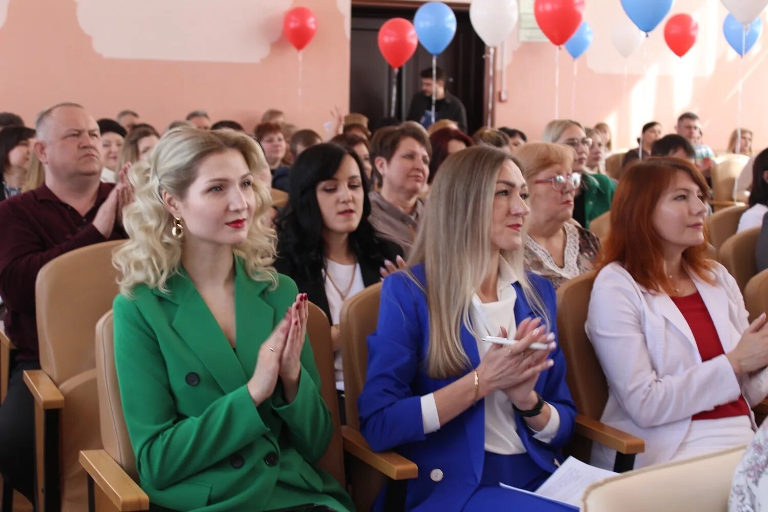 Мичуринск труд. Администрация Мичуринского района. Лучший муниципальный служащий Тамбовской области. Лучший муниципальный служащий Тамбовской области 2023. Итоги конкурса лучший муниципальный служащий Калужской области.