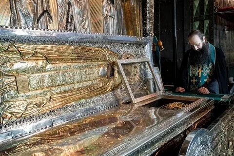Где находятся мощи сергия