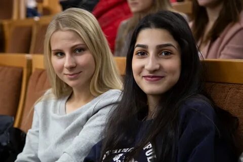 Студенты мгимо