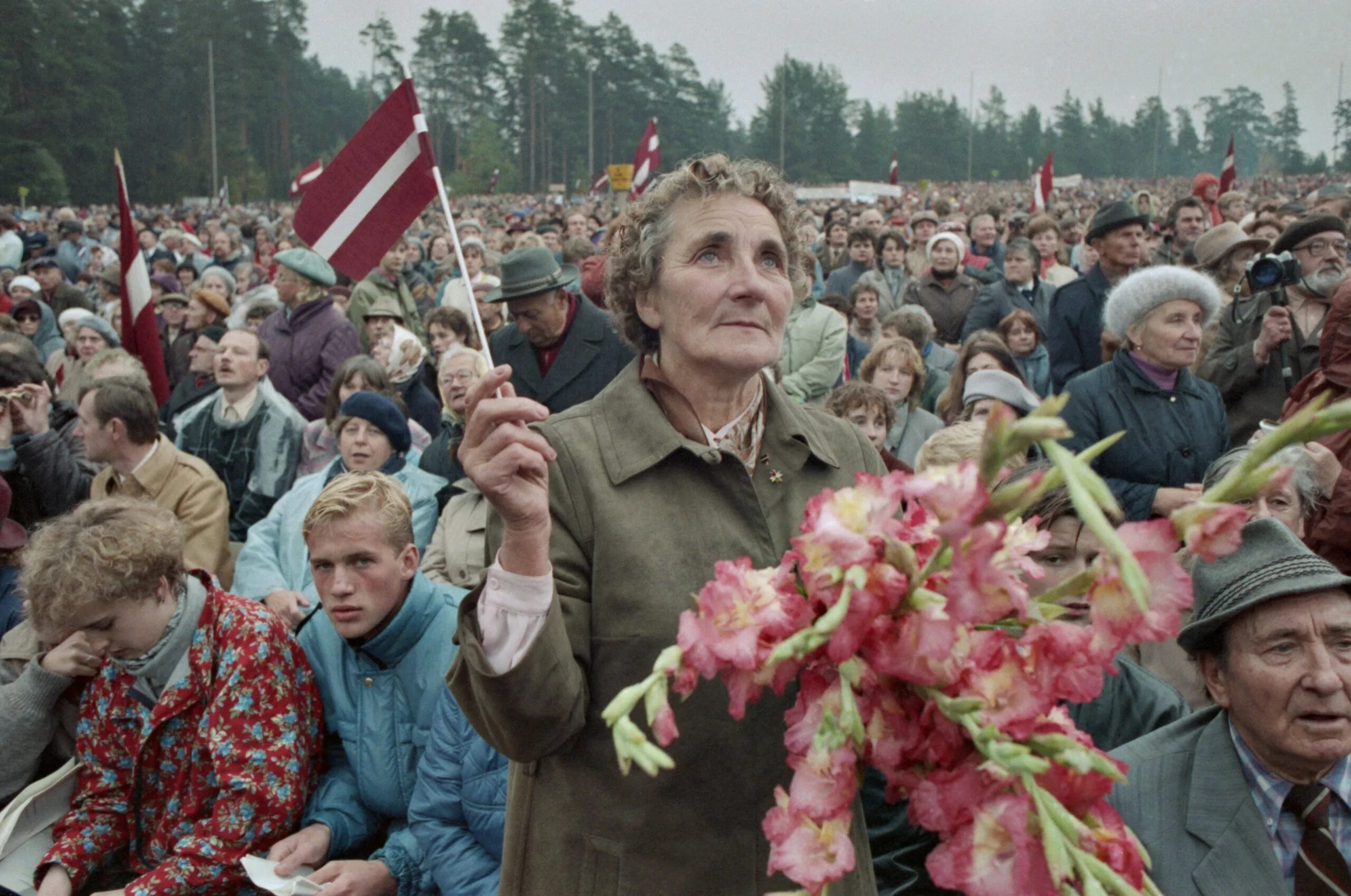 Литва Латвия Эстония СССР. Прибалтика 1990. СССР Латвия 1990. Прибалты в СССР. Захват прибалтики