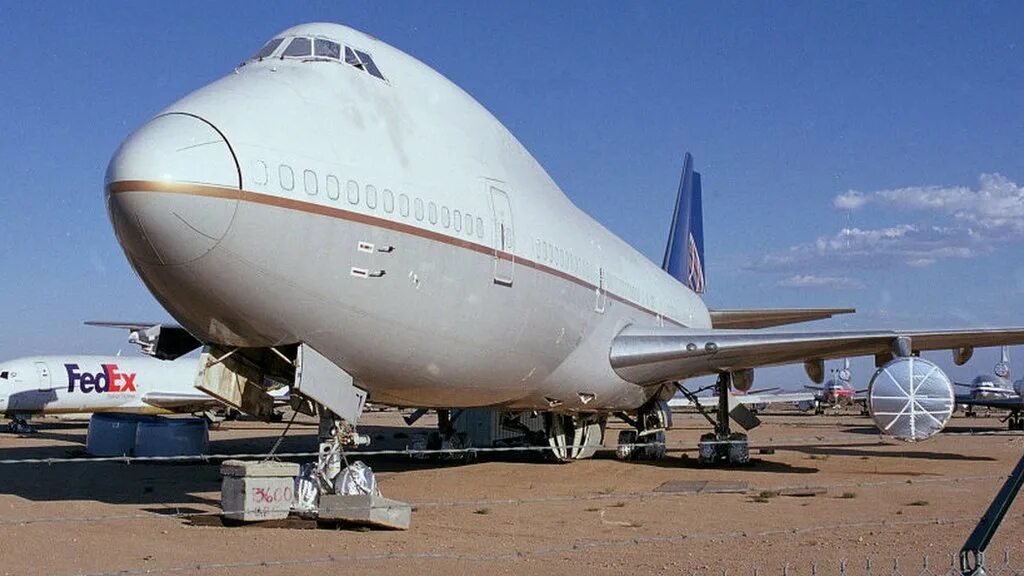 Jumbo jet. Джамбо Джет самолет. Гигантские самолеты. Джумбо Джет грузовой. Джамбо Джет фото.