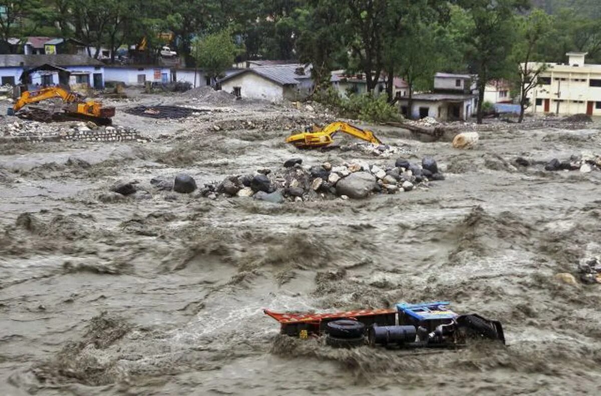 Flood natural disaster. Катастрофические наводнения. Катастрофическое затопление. Особо опасные наводнения. Сель стихийное бедствие.