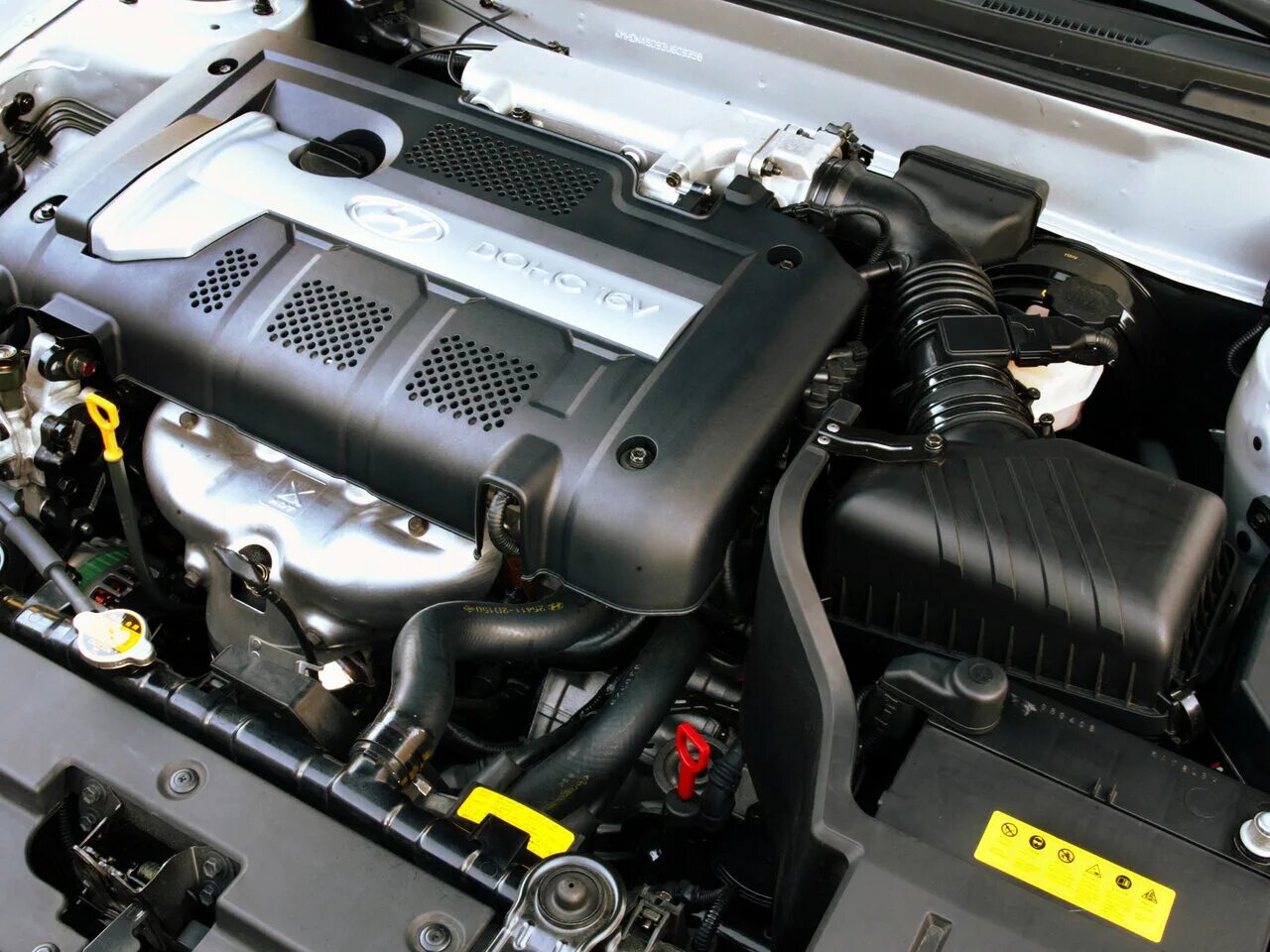 Двигатель хендай элантра купить. Hyundai Elantra1.6 2004 двигатель. Двигатель Хендай Элантра 1.6. Двигатель Hyundai Elantra XD 1.6. Хендай Элантра 2005 двигатель.