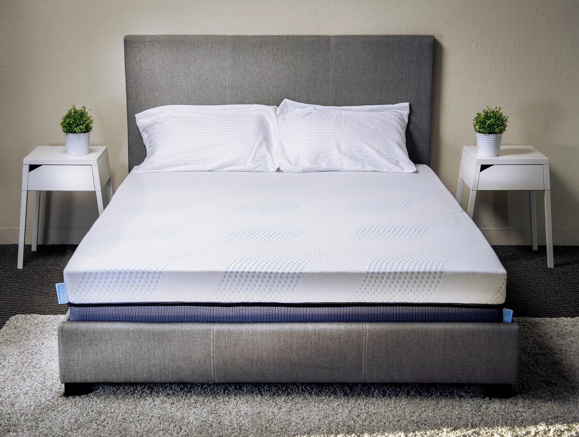 Select sleep. Select sleep. Sleeping bed. Two beds with pillows in a hotel room. подушка ортопедическая side sleeper (m-122) (40).