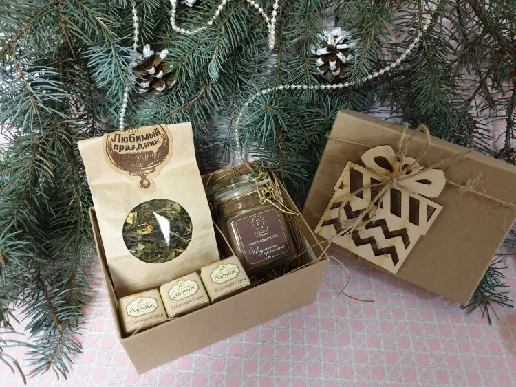 Печенье в крафтовой коробке. Новогодний набор в коробке. Крафтовые сувениры. Коробка для корпоративных подарков. Крафтовые подарочные наборы.