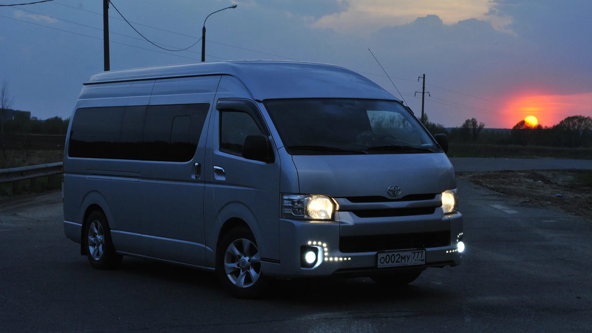 Toyota hiace н200 2008. Тойота хайс 2012. Toyota hiace 12. Toyota hiace (h100) 1989-2004. Оптика хайс региус.