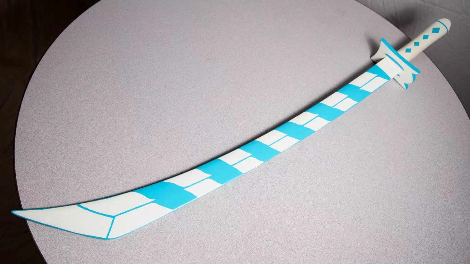 Меч анархии. Катана норисигэ. Аниме меч рапира. Альтернативный флаг германии национал большевизм. Чулка с мечом.