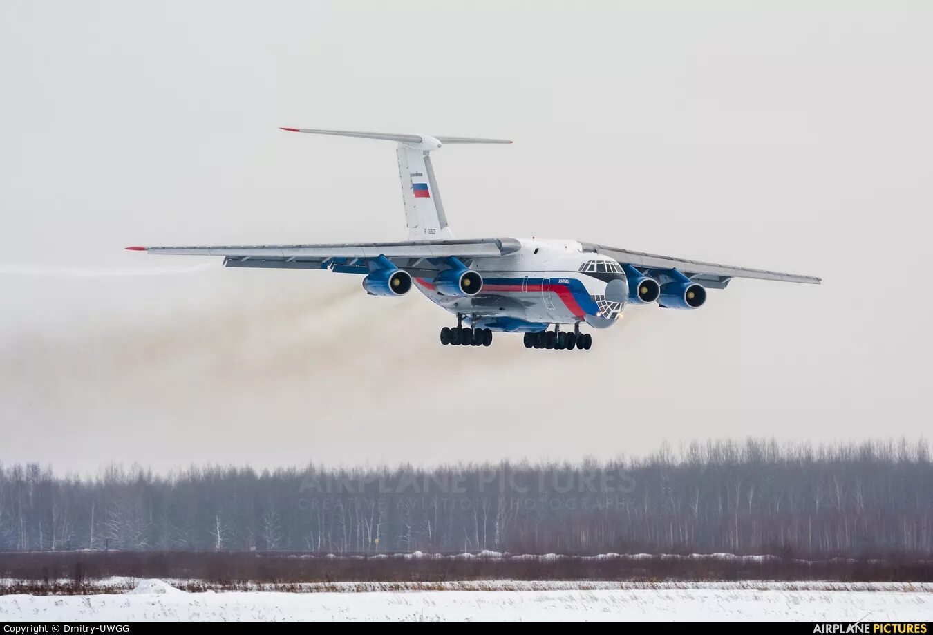 Списки погибших ил 76 12.03. Ил 76 Нижний Новгород. Заправочный пульт ил 76. Ил-76 МЧС России фото. Ил 76 над нижним Новгородом.