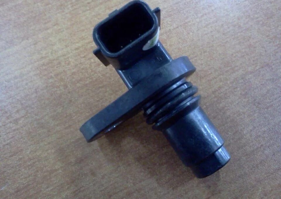 Датчик положения коленвала ниссан микра к11 23731-1f700. Датчик коленвала навара 2. Nissan march датчик распредвала. Датчик положения распредвала ниссан. 6 2011 артикул.