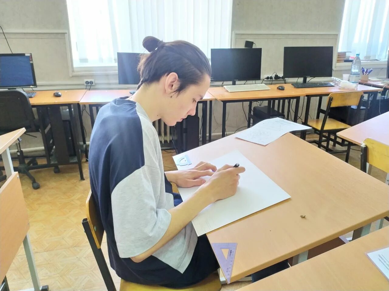 жигулевский государственный колледж. ангарский автотранспортный техникум. академия художеств репина факультет графики. графический дизайнер студент. расписание педагогический колледж.