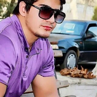 Yetuk ayol ozining ulkan klitorini mushuk kabi sorib olishiga imkon beradi