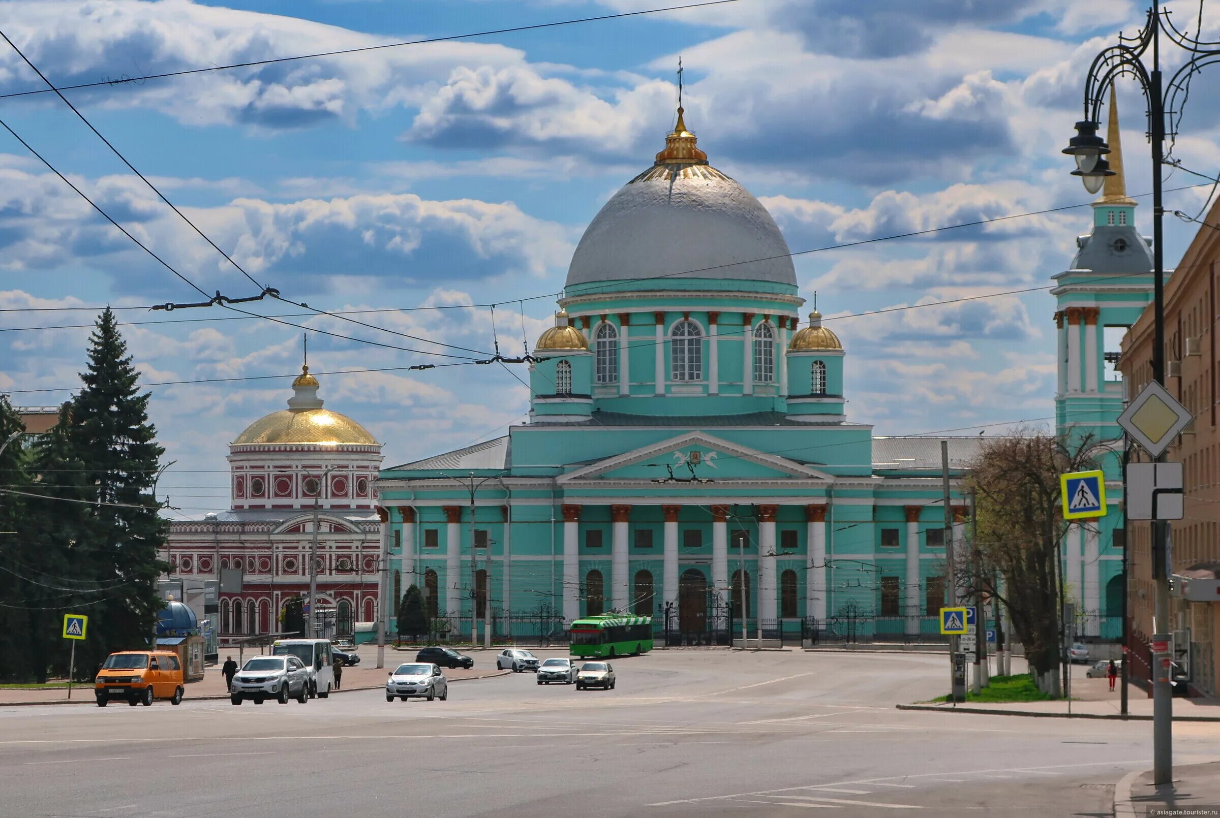 Храм курск сайты. Курский Знаменский Богородицкий монастырь.