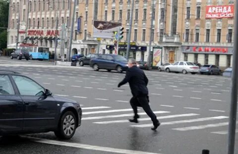 Перед пешеходом