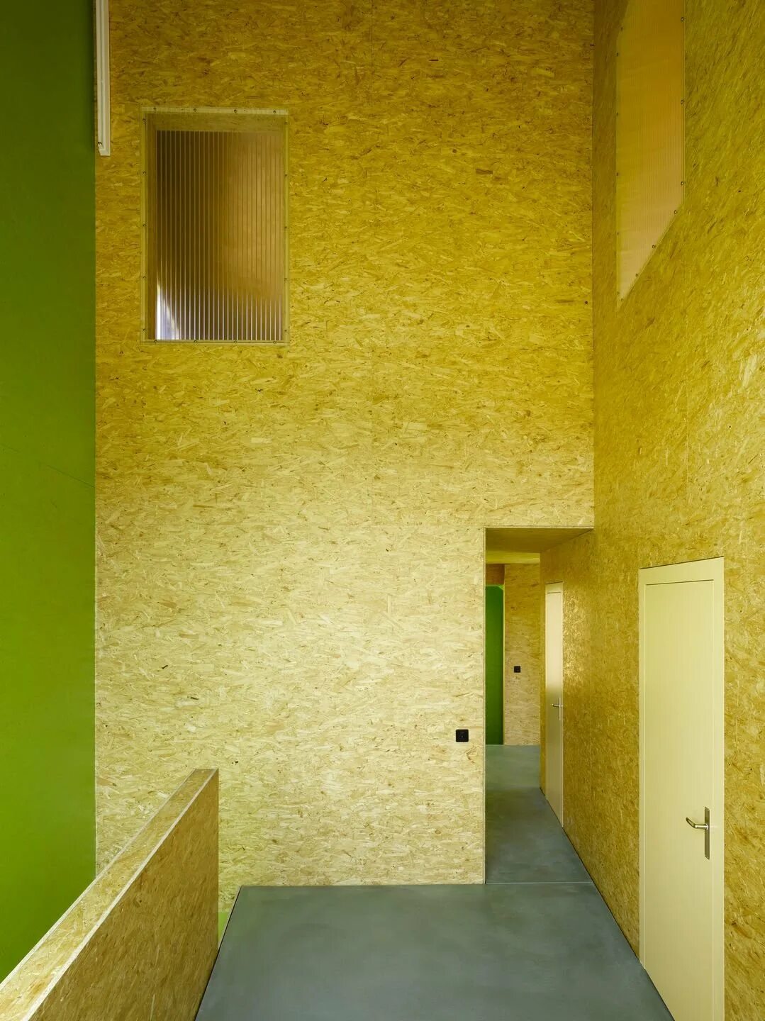 Осп-3 в интерьере. Внутренняя отделка осп плитами. Плиты: осб, osb-3, осп. Плиты осб для внутренней. Osb 9мм обшиваем.