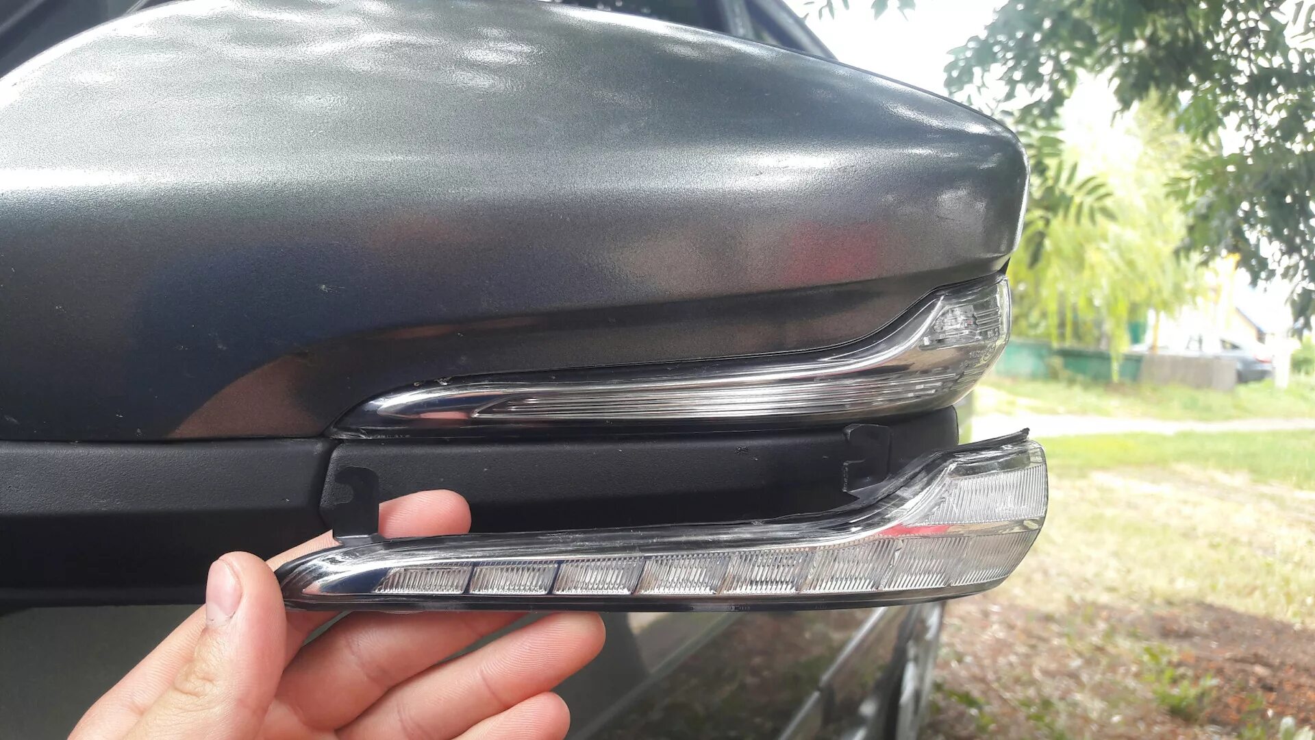 подключение боковых повторителей на зеркала - Lada Приора хэтчбек, 1,8 л, 2013 г