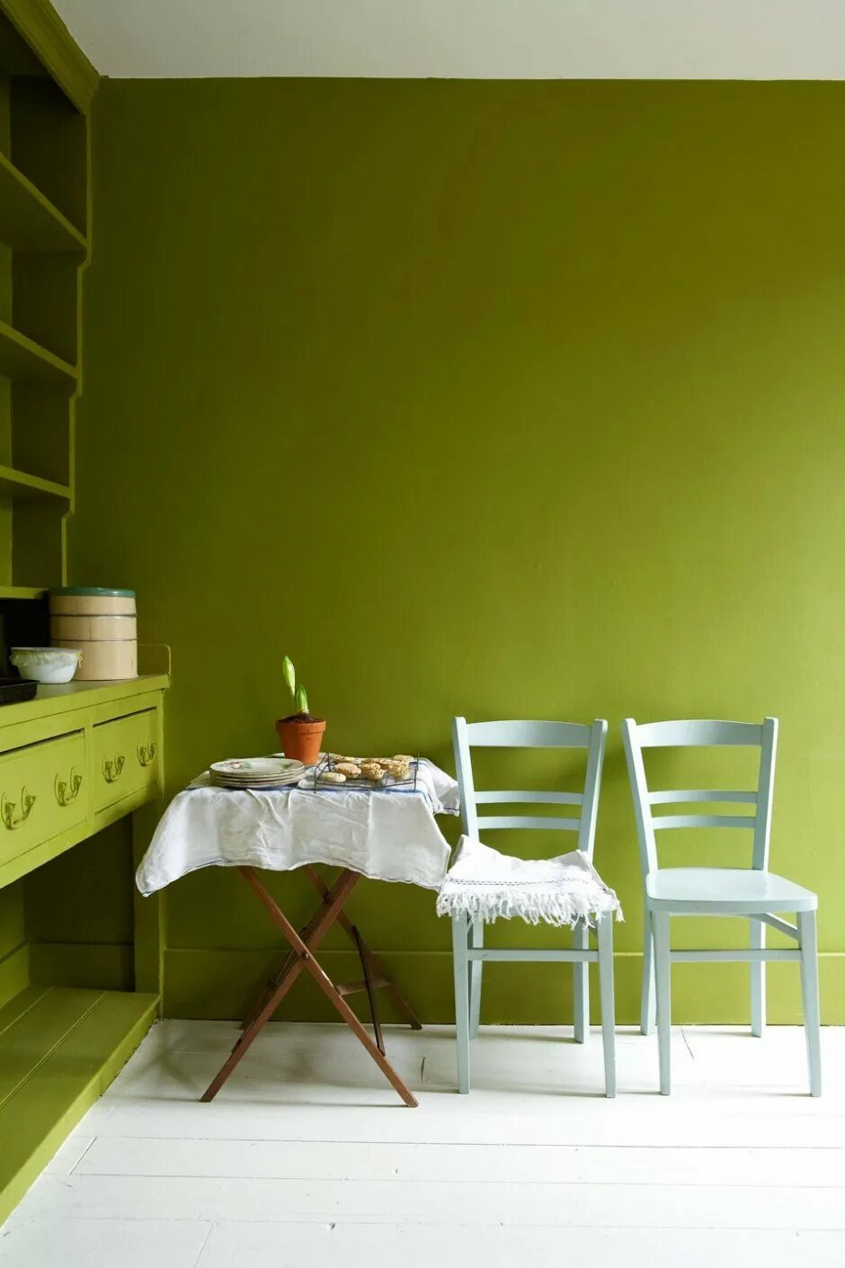 Tikkurila оливковый цвет. Оливковая краска для стен в интерьере. Краска оливково зеленая. Оливковый цвет ргб. Рал 6003 хаки.