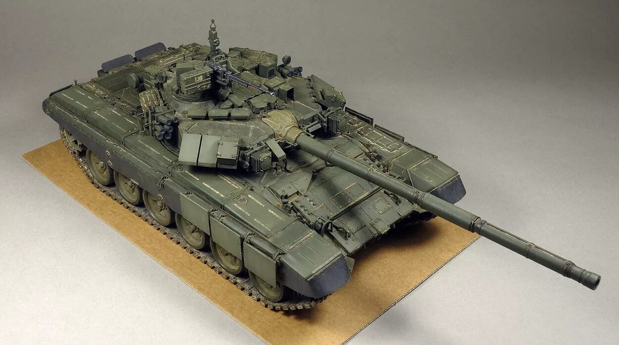 Т-90 1/35 Трумпетер. Т 90 Trumpeter 1/35. Сборная модель танка т 90 звезда. Т-90 1/35. Модели в т м