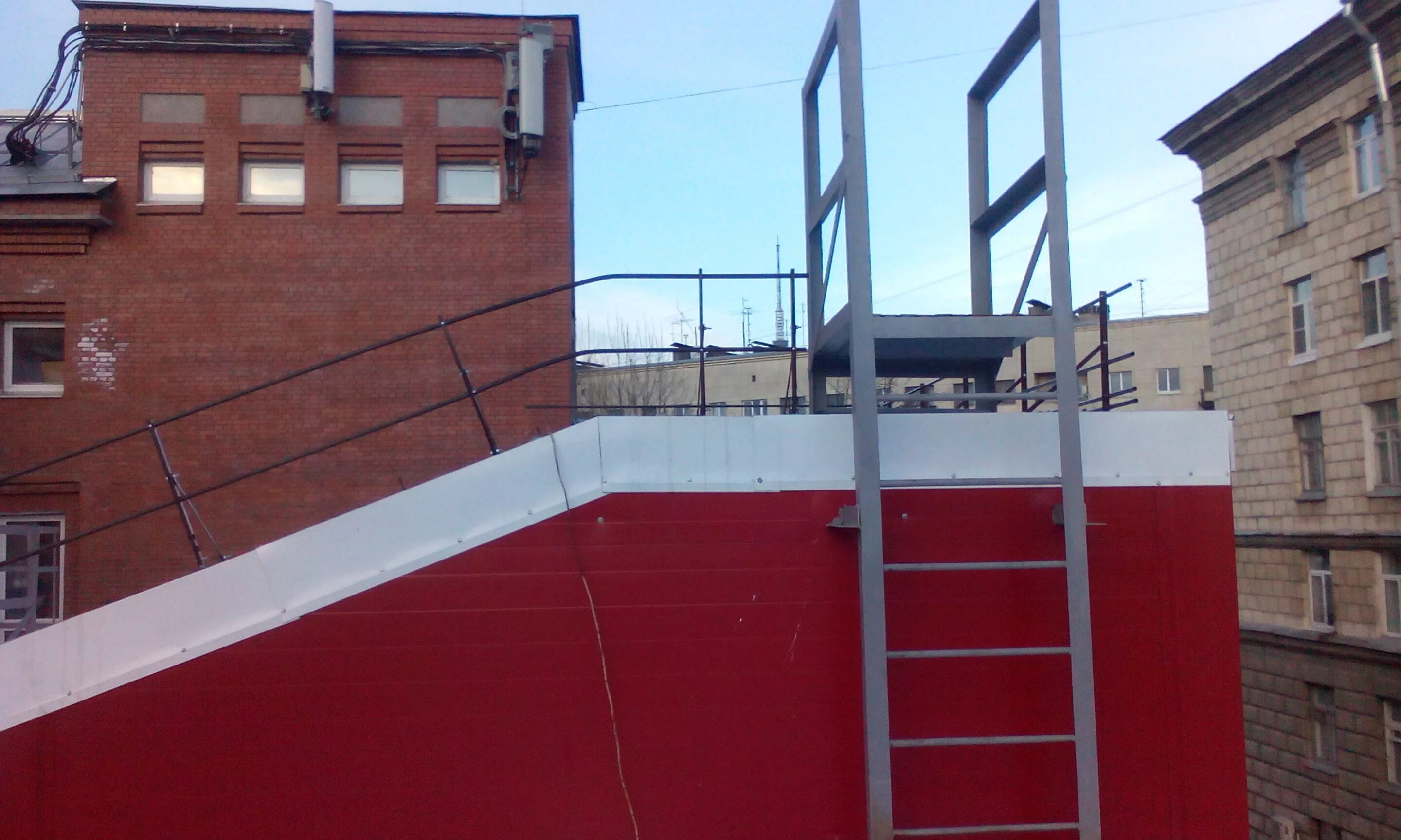 Пожарная лестница Borge п1-1. Пожарная лестница п44. Вертикальной пожарной лестницы п2. Пожарная лестница на крышу Борге.
