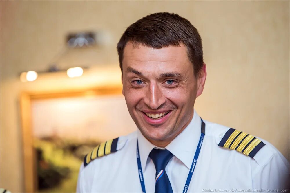 Мемориал в честь погибших лётчиков упавшего Су-30 открыли в Иркутске АиФ Иркутск