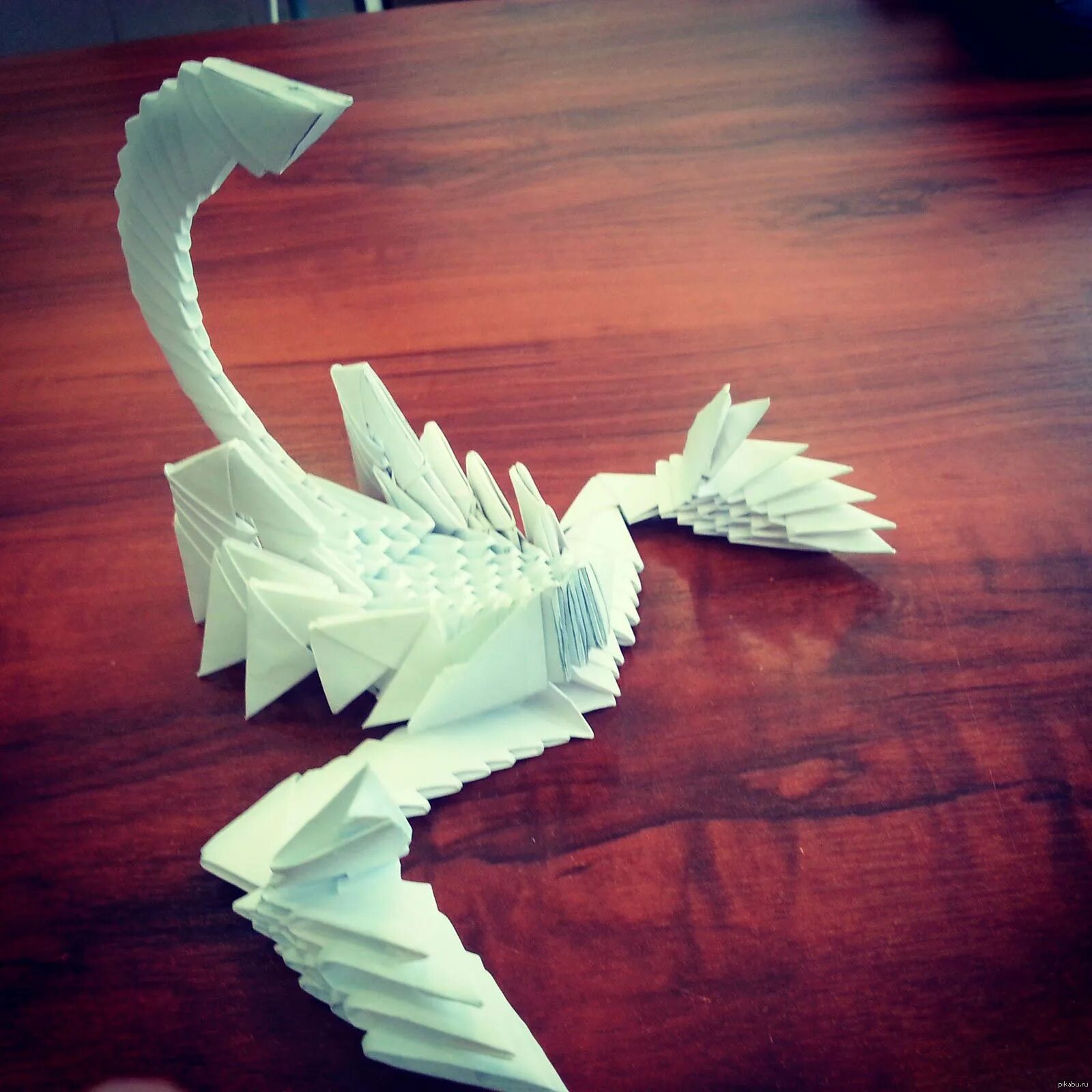 Дракончик из бумаги. Поделка дракончик из бумаги. Дракон из бумаги. Оригами. Дракон из бумаги.