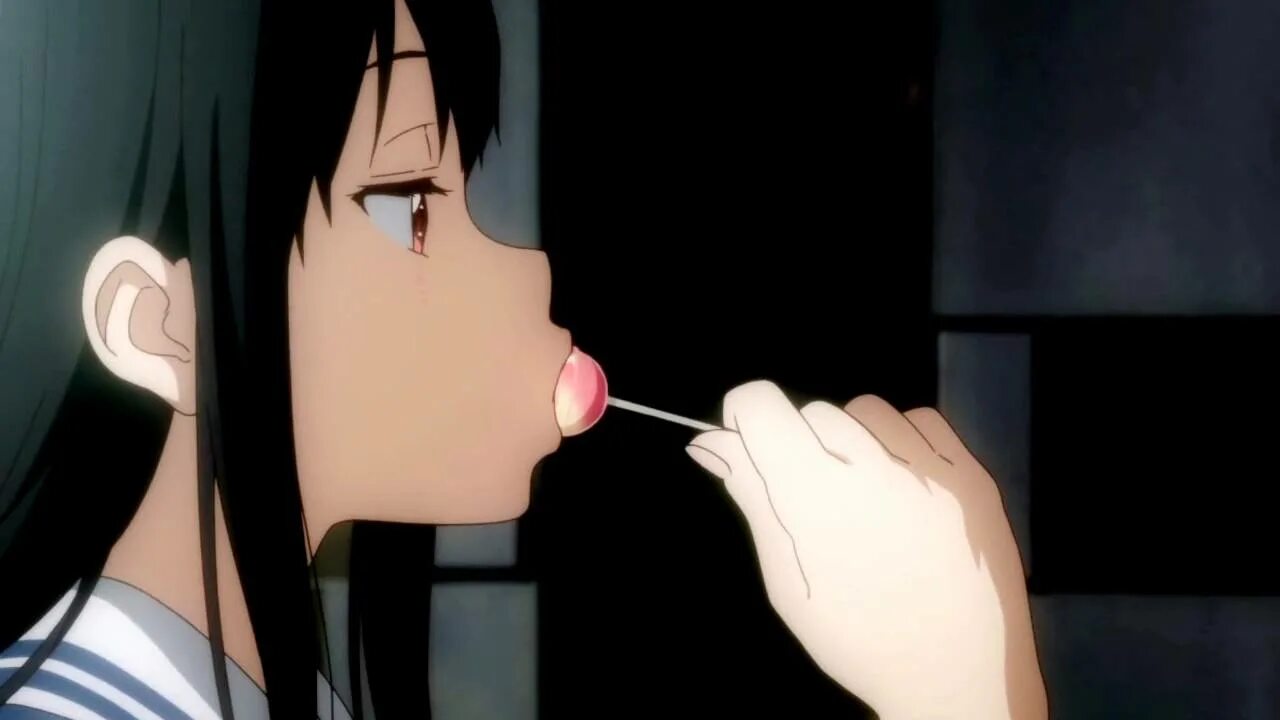 Слюни сестры. Слюни сестры. Моногатари арараги зубы. Аниме лицо чб. Девушка с размазанной помадой.