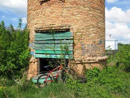 В сельской водонапорной башни 19