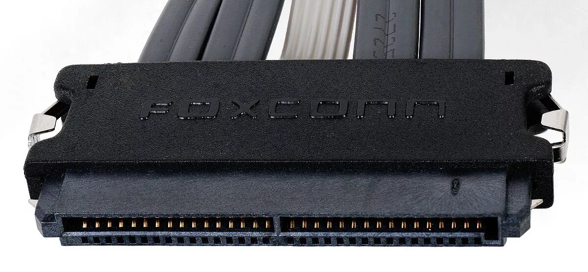 Sas sata разница. Sas hdd разъем. sas разъем на диске. sas sata scsi.