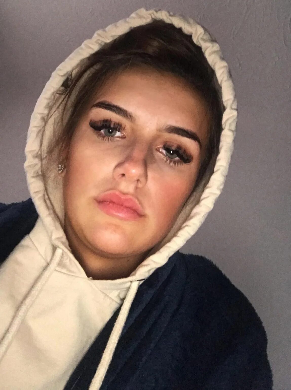 как красиво сфотографировать саму себя для любимого. какие фотки отправлять девушке. айдаприкол девушки. селфи болезнь. сфоткаться мужчине.