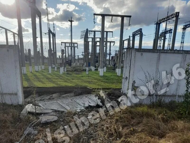 Дом горит. Танковые учения. Нехотеевка обстрел. Село красный хутор обстрел. Всу рано утром обстреляли брянскую область, есть пострадавшие.