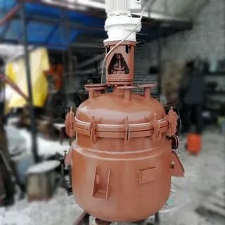 Емкость с перемешивающим устройством
