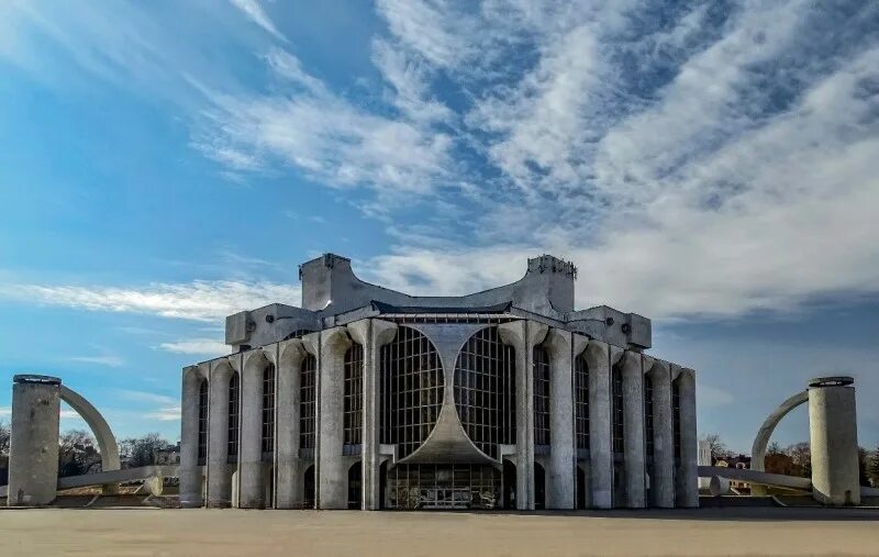 Сайт театра великий новгород. Новгородский театр драмы Великий Новгород. Академический театр драмы имени ф. м. Достоевского. Театр Достоевского Великий Новгород. Академический театр драмы имени ф м Достоевского Великий Новгород.