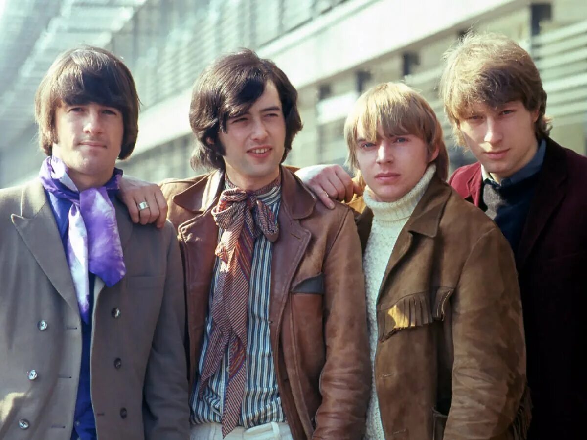 Группа мало места. Группа the yardbirds. группа the yardbirds 1966. jeff beck yardbirds. jimmy page yardbirds.