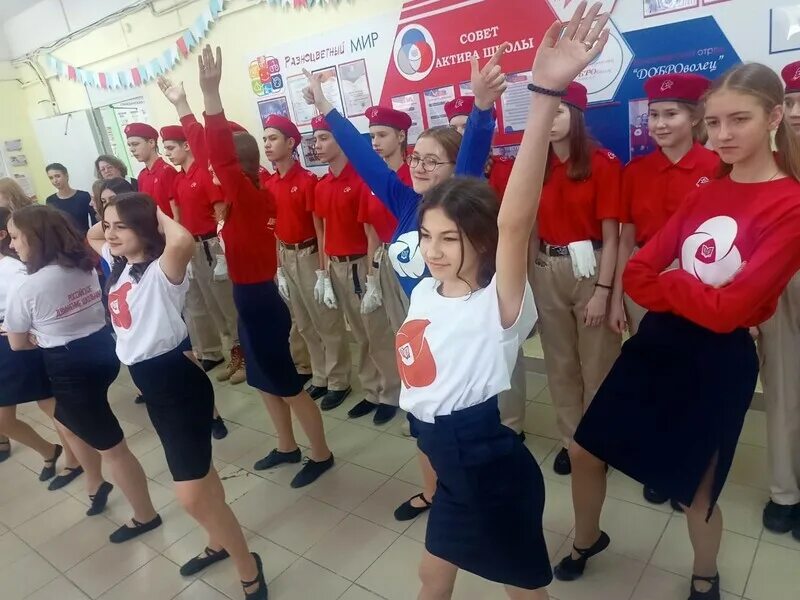 Куратор движения первых в школе. Движение первых в школе. Движение первых Орлята России. Российское движение школьников. Российское школьное движение первых.