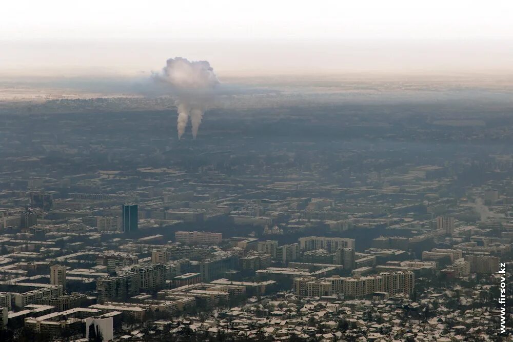 Рк воздух. Алматы смог. Металлургический комбинат караганда-темиртау. Промышленное загрязнение. Загрязнение воздуха заводами.