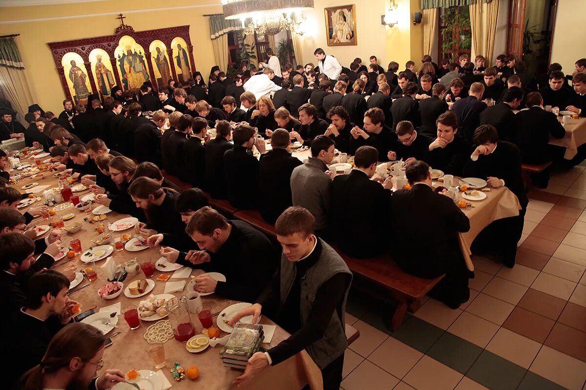 Сретенский монастырь трапезная. Трапщнвя сретенского монастыря. Сретенский монастырь трапезная. Трапезная сретенского монастыря. Трапезная сретенского монастыря.